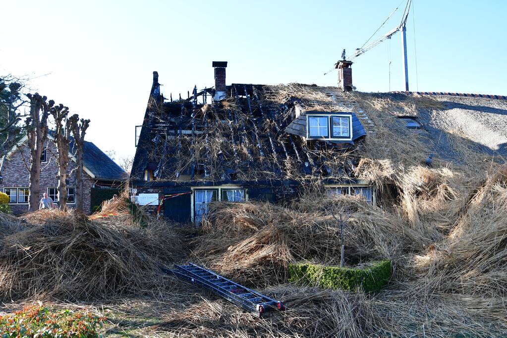 Deel boerderijwoning in vlammen opgegaan