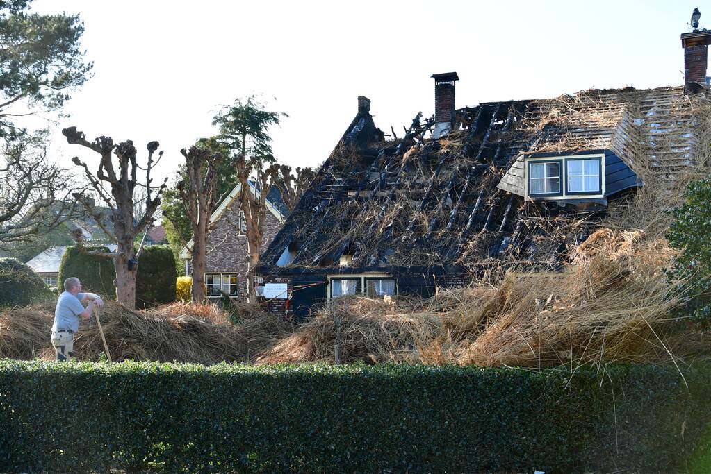 Deel boerderijwoning in vlammen opgegaan