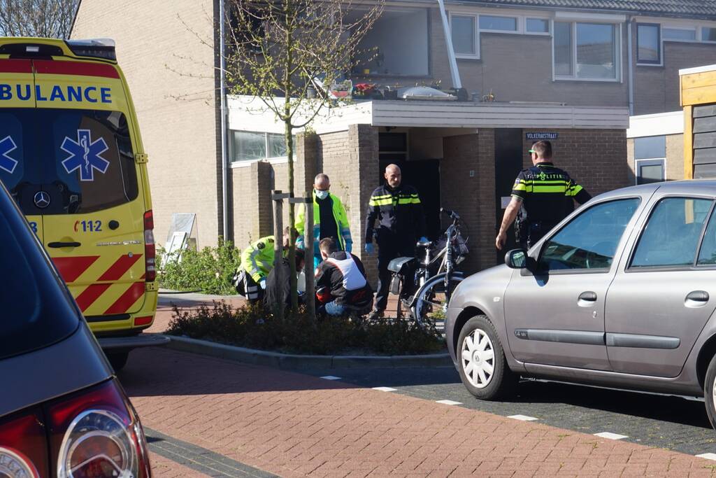 Man in boeien geslagen bij woningbrand