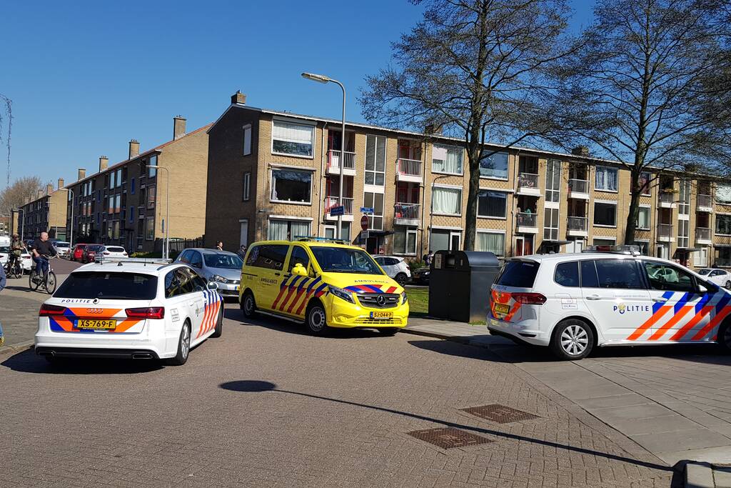 Traumahelikopter landt voor incident in bovenwoning