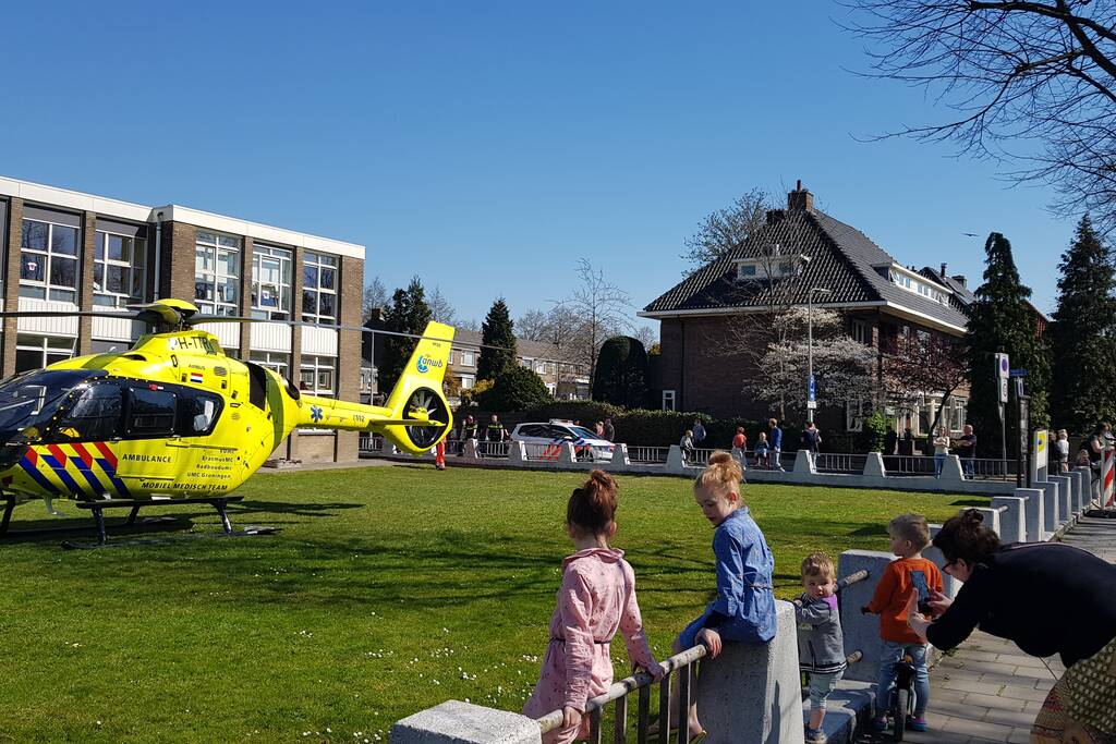 Traumahelikopter landt voor incident in bovenwoning