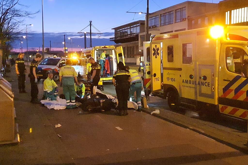 Twee gewonden na valpartij met scooter