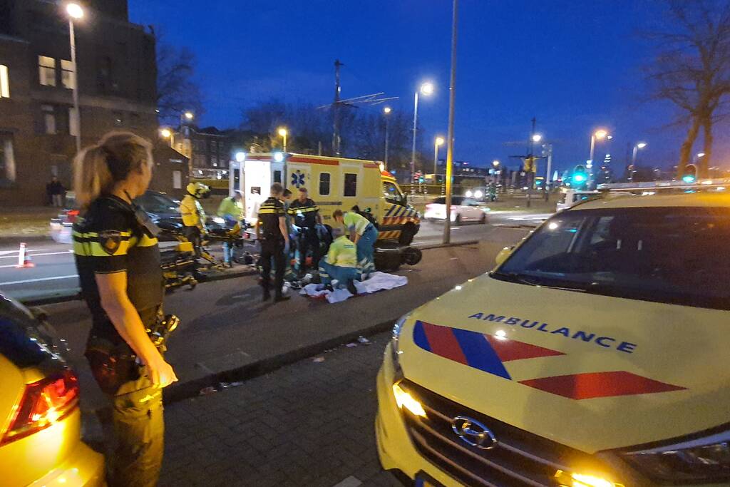 Twee gewonden na valpartij met scooter