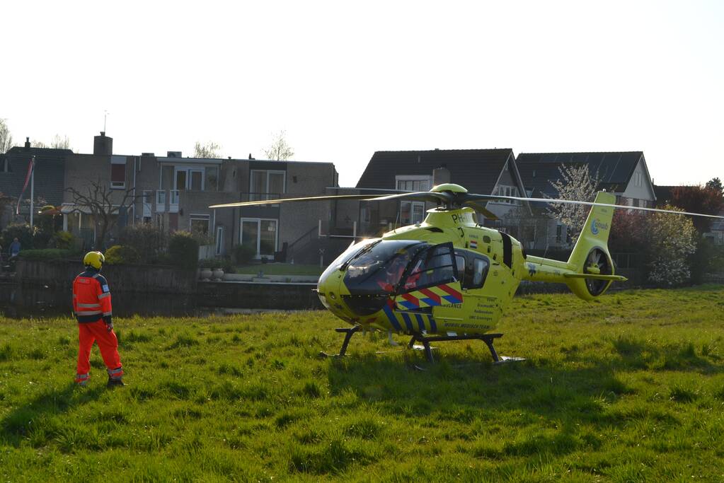 Traumahelikopter landt na ongeval in woning