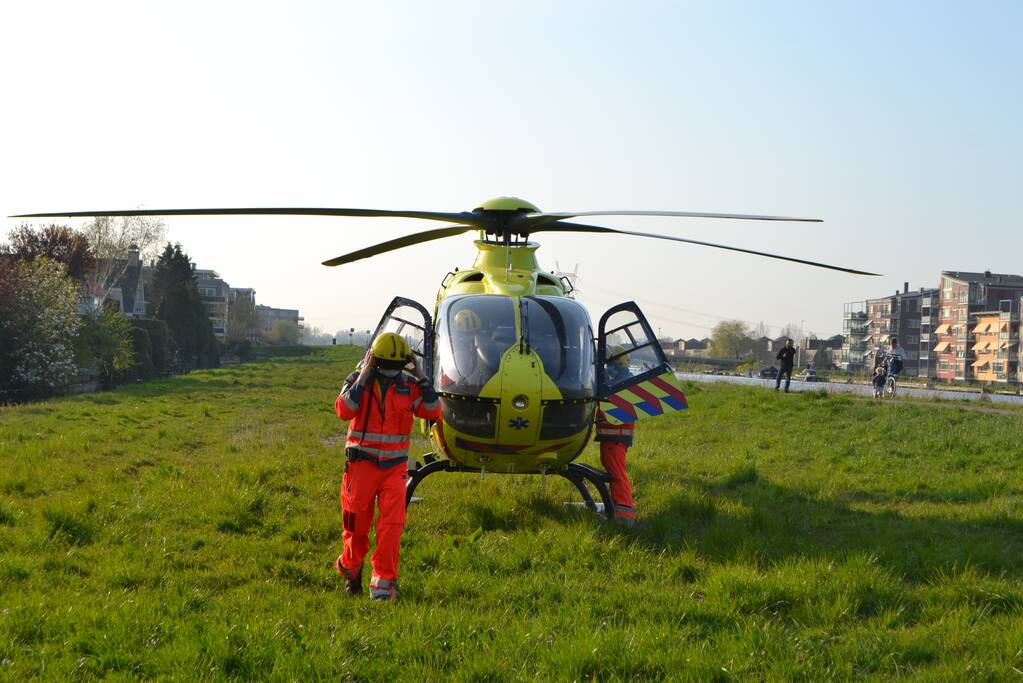 Traumahelikopter landt na ongeval in woning