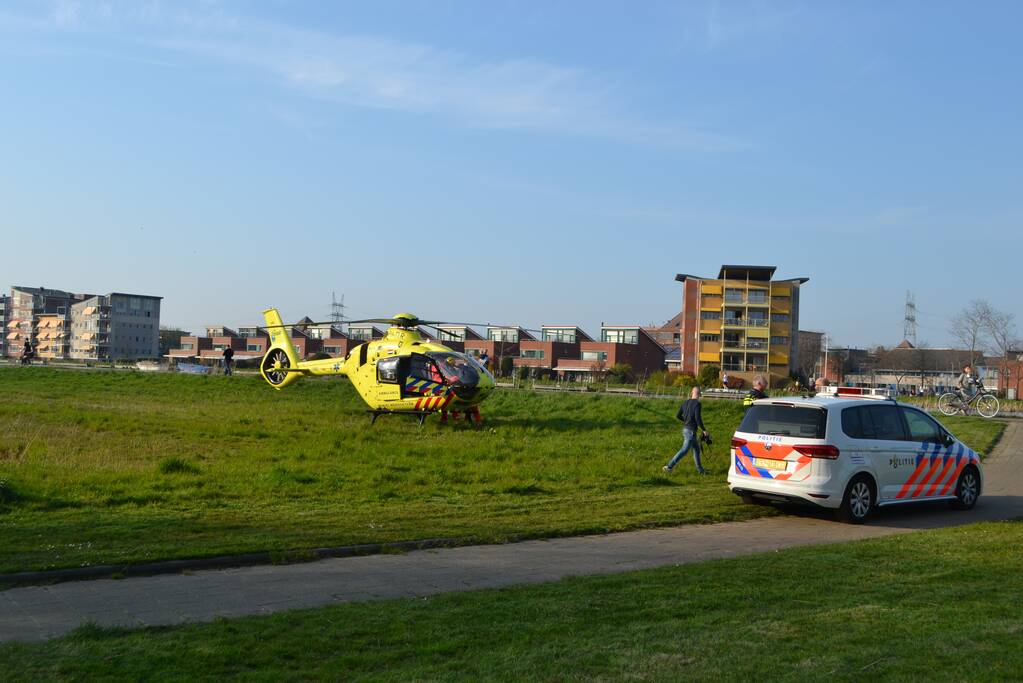 Traumahelikopter landt na ongeval in woning