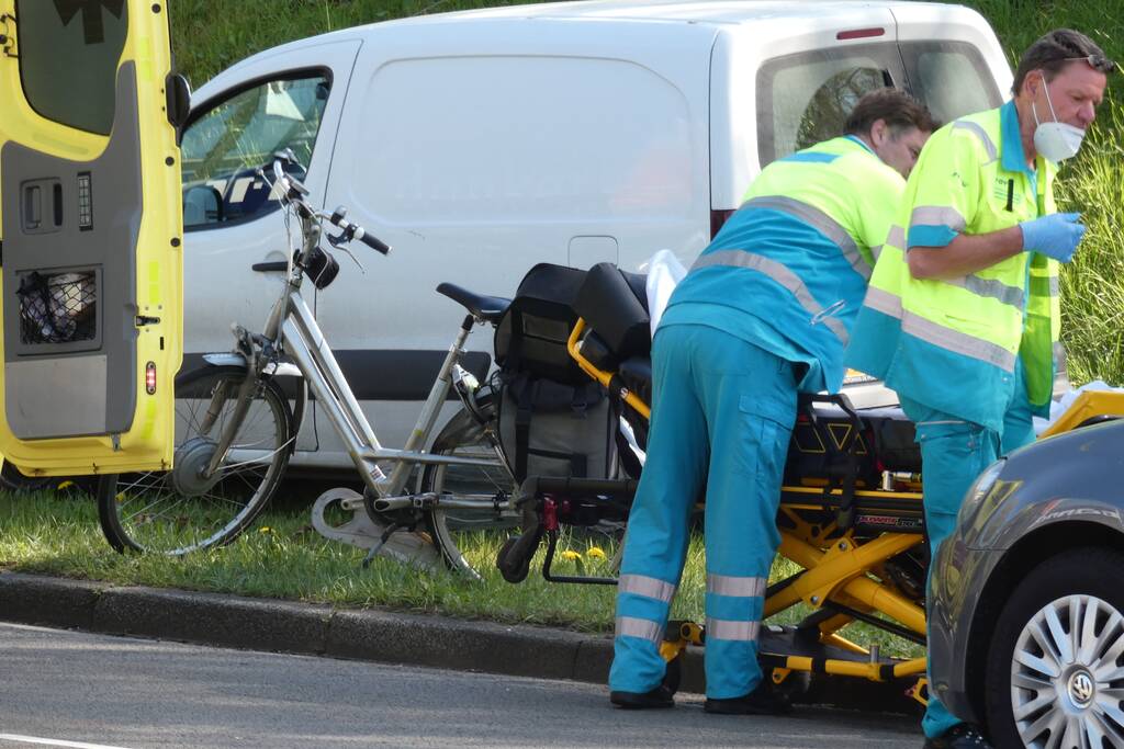 Fietser gewond bij aanrijding met auto