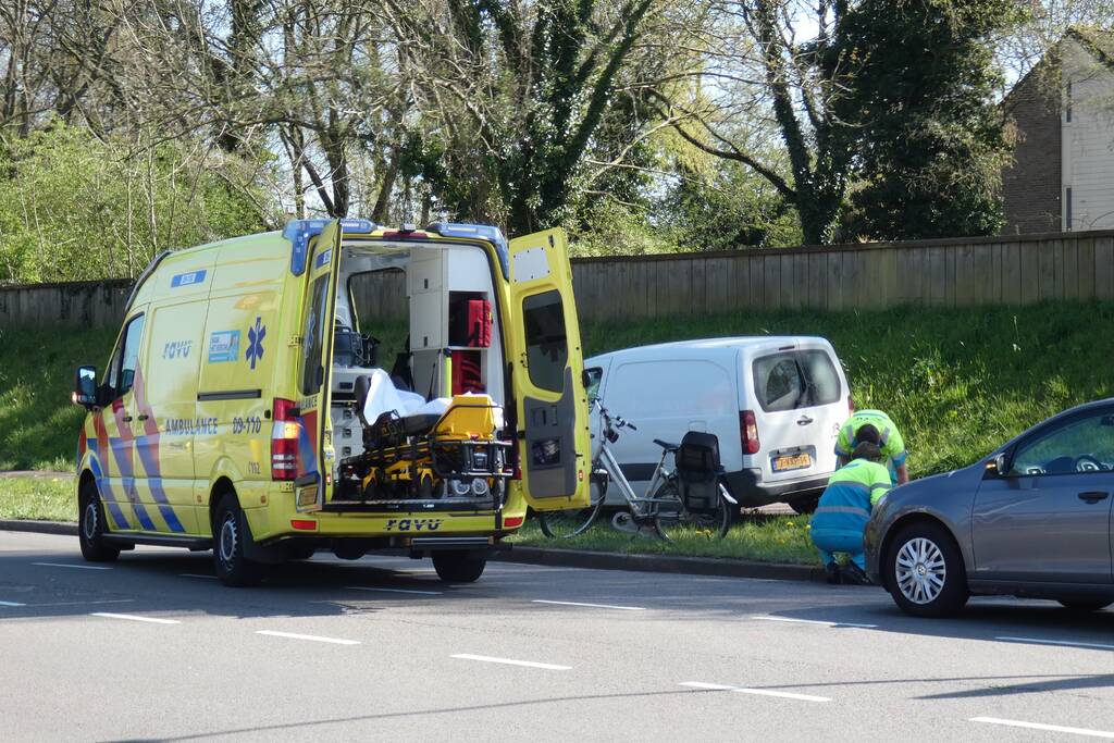 Fietser gewond bij aanrijding met auto