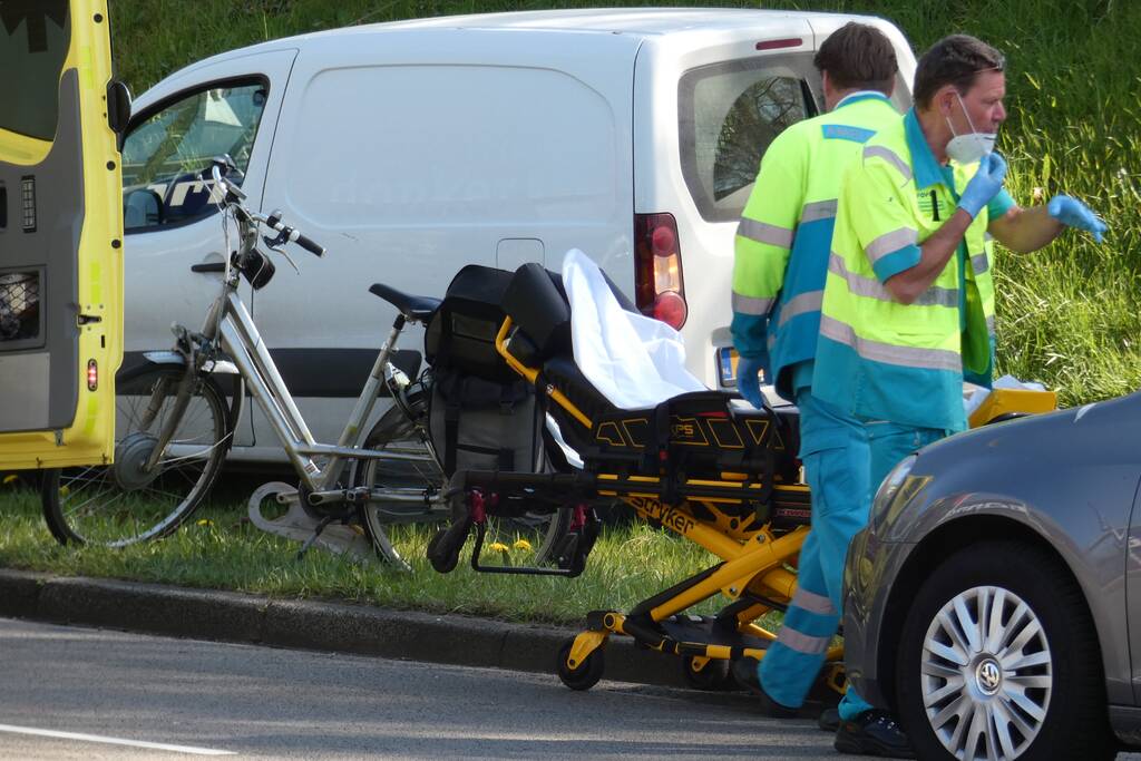 Fietser gewond bij aanrijding met auto