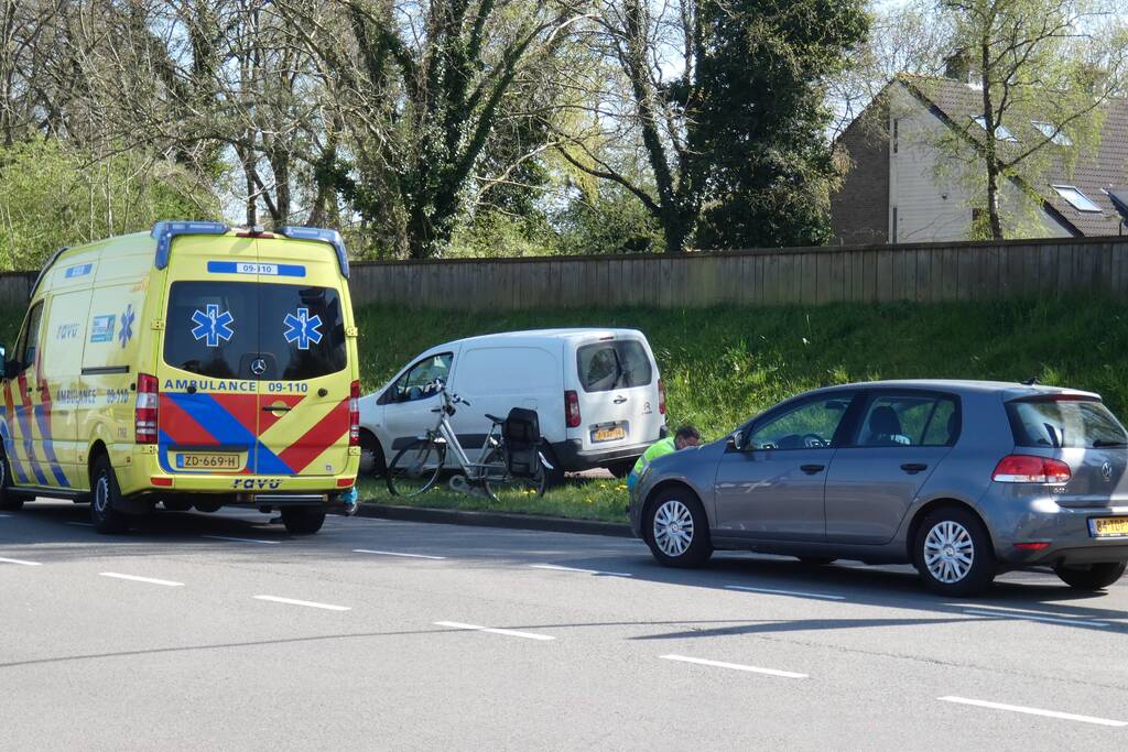 Fietser gewond bij aanrijding met auto