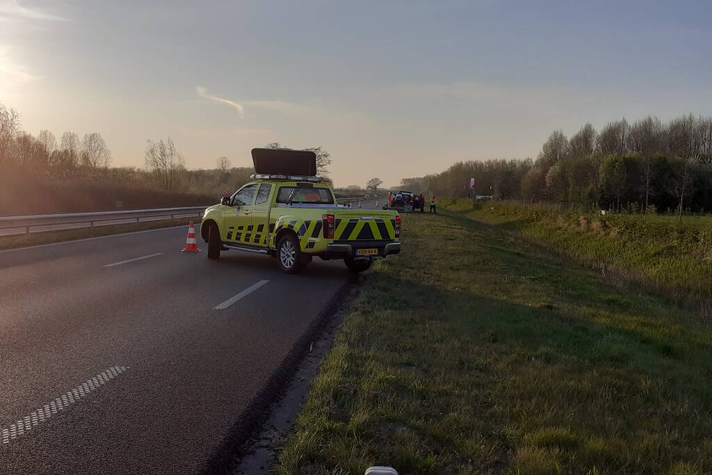 Wiel aanhangwagen vliegt in brand