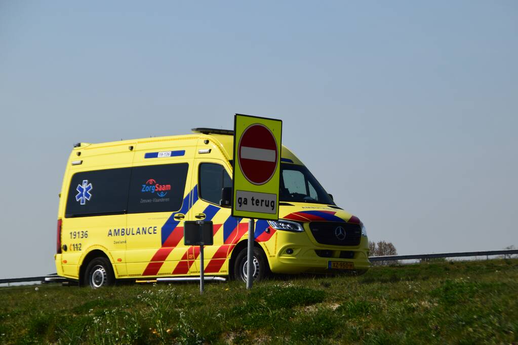 Auto te water geraakt, bestuurder overleden