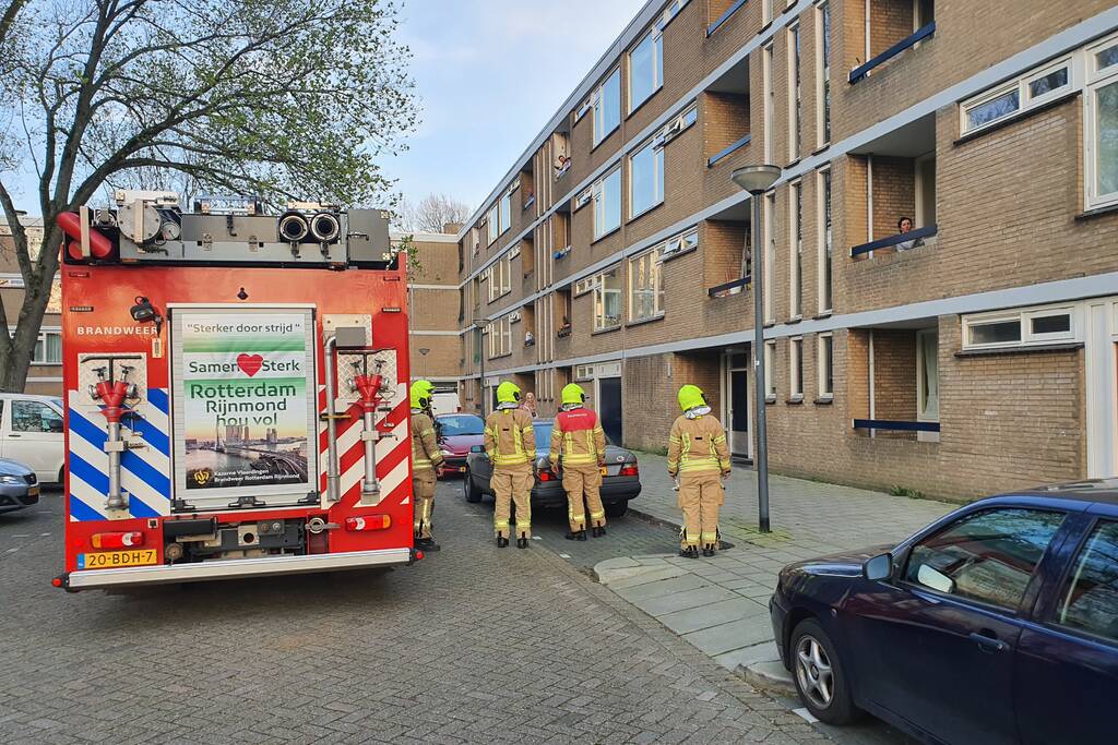 Kind binnen, ouder buiten