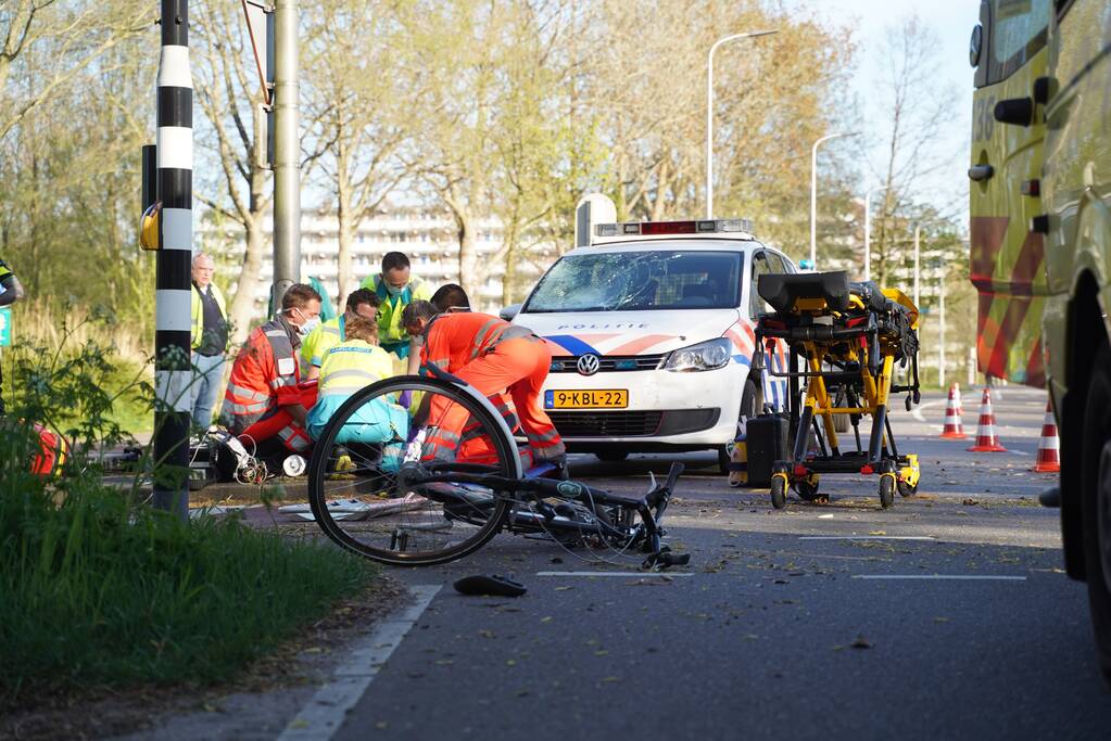 Persoon ernstig gewond na aanrijding met politiewagen