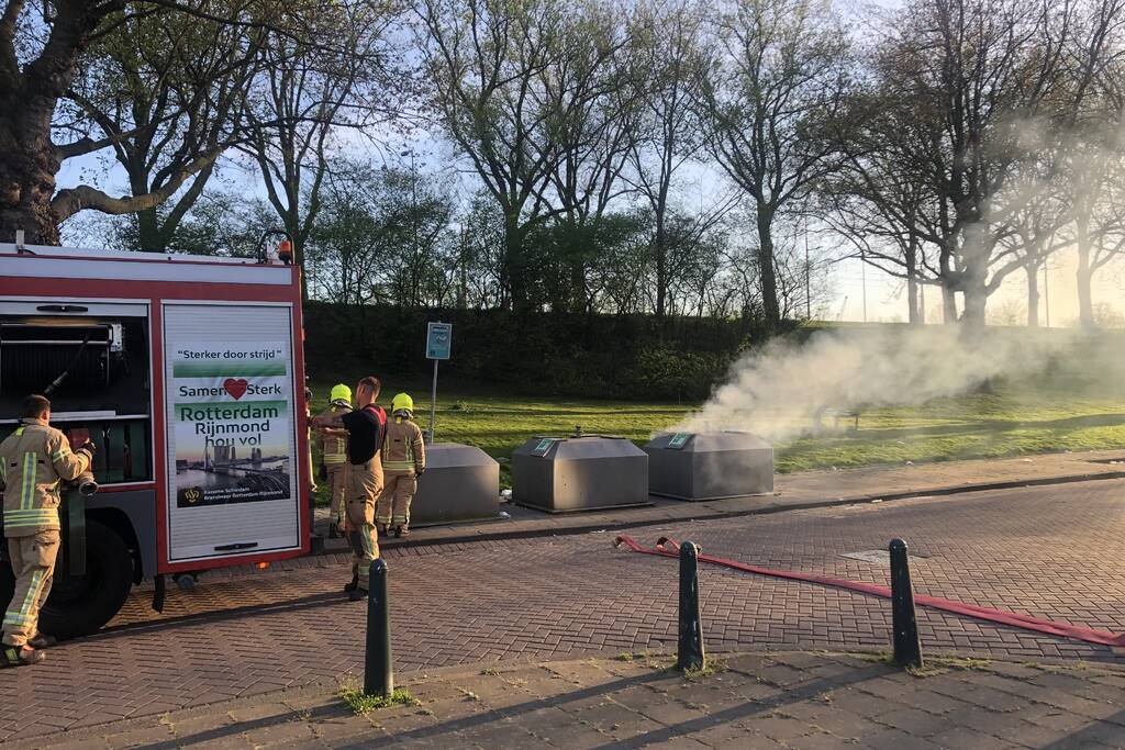 Brandweer blust container