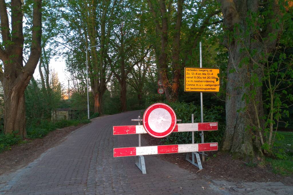 Gemeente plaatst waarschuwingsborden voor afsluiten dijken