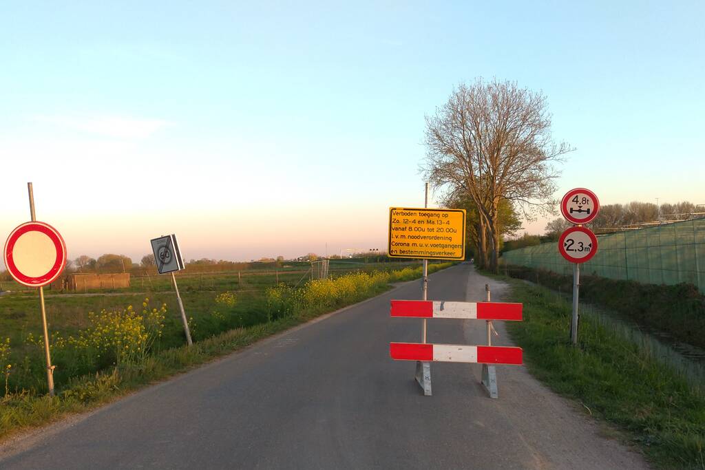 Gemeente plaatst waarschuwingsborden voor afsluiten dijken
