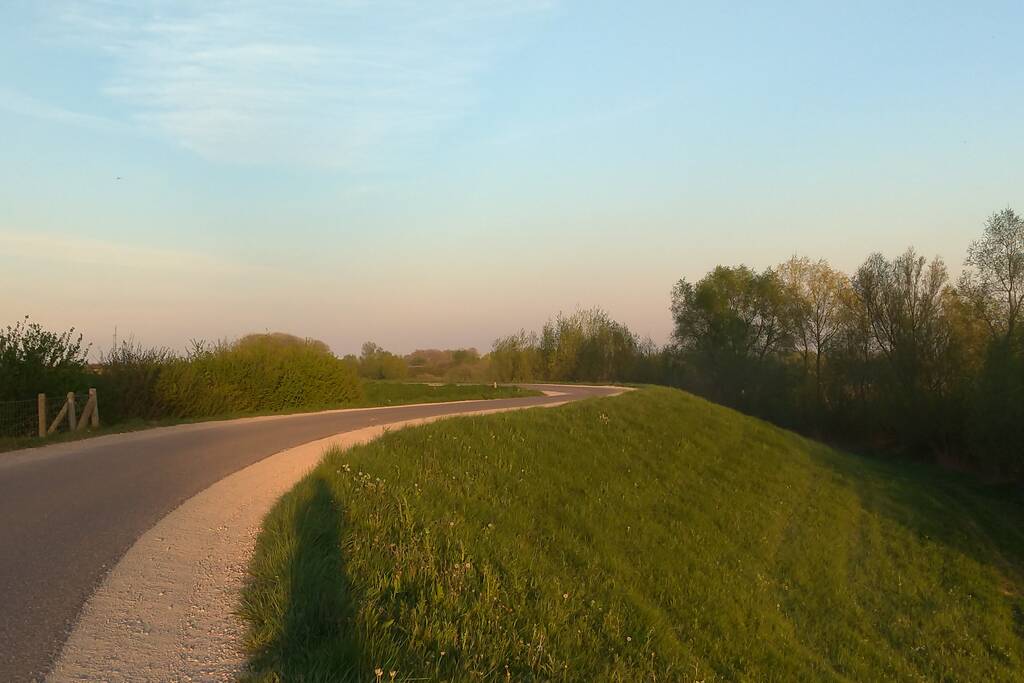 Gemeente plaatst waarschuwingsborden voor afsluiten dijken