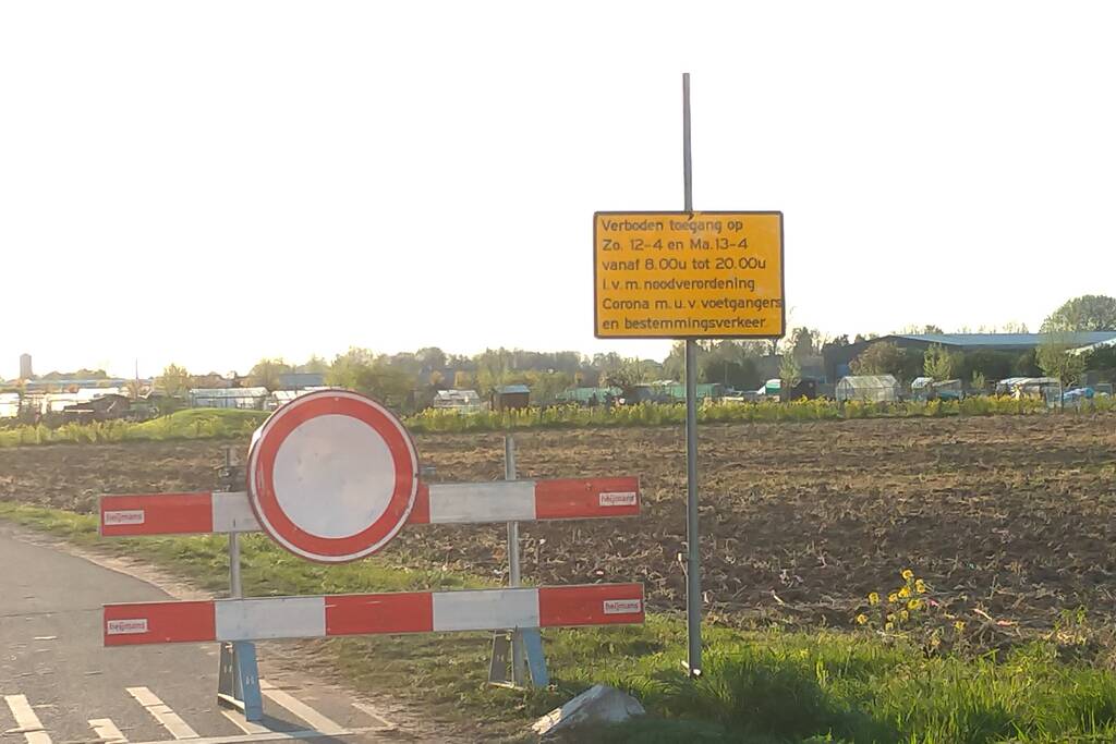 Gemeente plaatst waarschuwingsborden voor afsluiten dijken