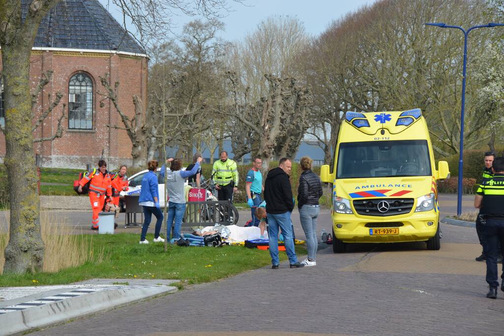 Motorrijder ernstig gewond na aanrijding met auto