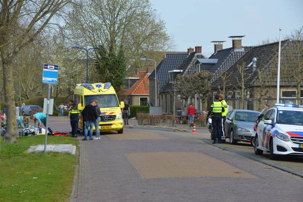 Motorrijder ernstig gewond na aanrijding met auto
