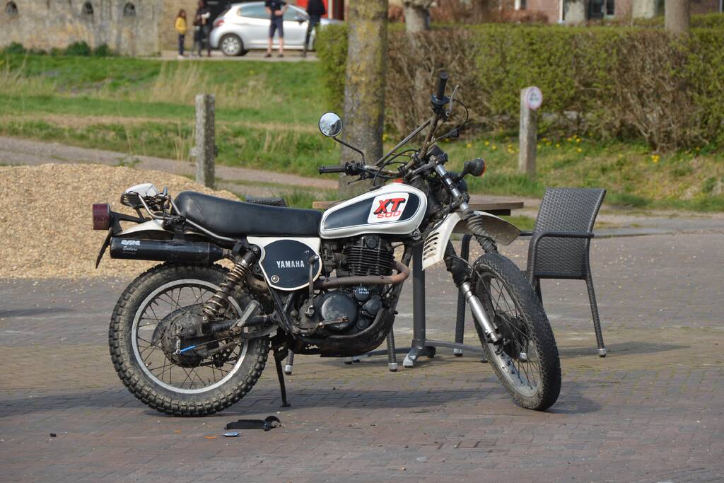 Motorrijder ernstig gewond na aanrijding met auto