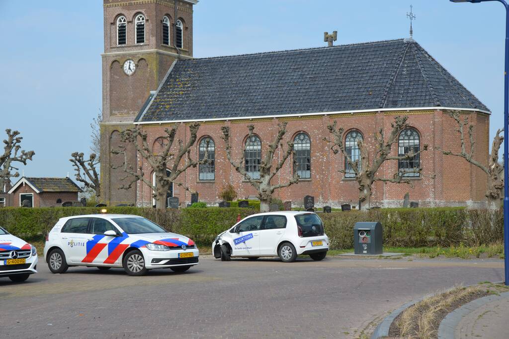 Motorrijder ernstig gewond na aanrijding met auto