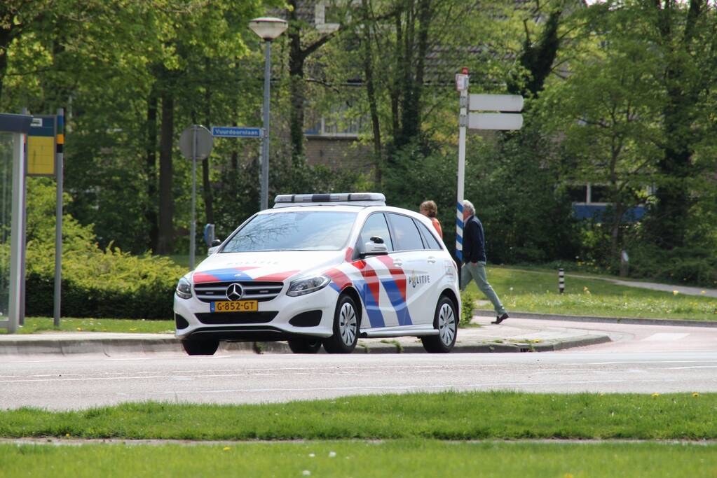 Vrouw uit rolstoel gevallen