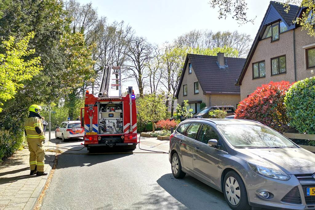 Containerbrand slaat over naar dak