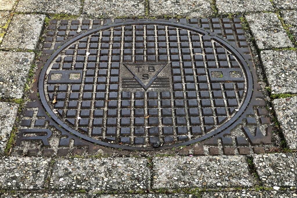 Menselijk resten in rioleringsput aangetroffen in Staatsliedenbuurt