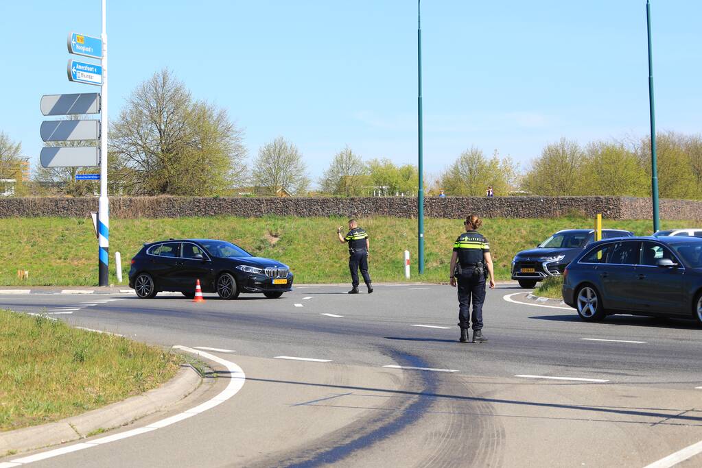 Honderden meters olie door kapotte vrachtwagen