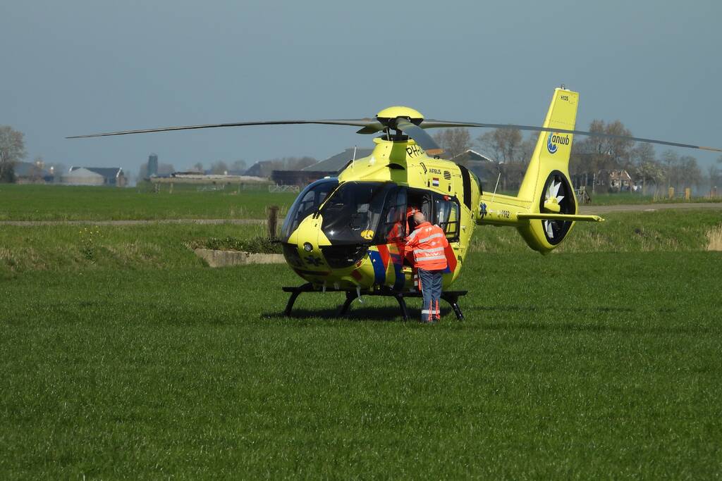 Fietser ernstig gewond na ongeval op kruising