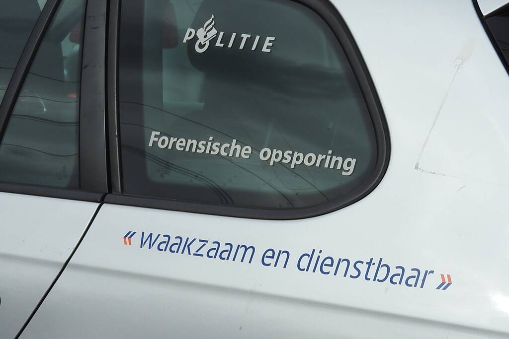 Onbekende richt vuurwapen op man en haalde trekker over