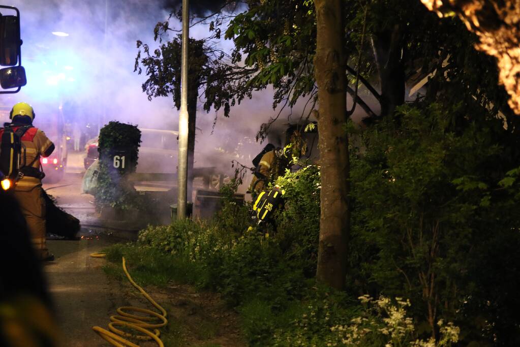 Fietsenschuurtje brandt uit