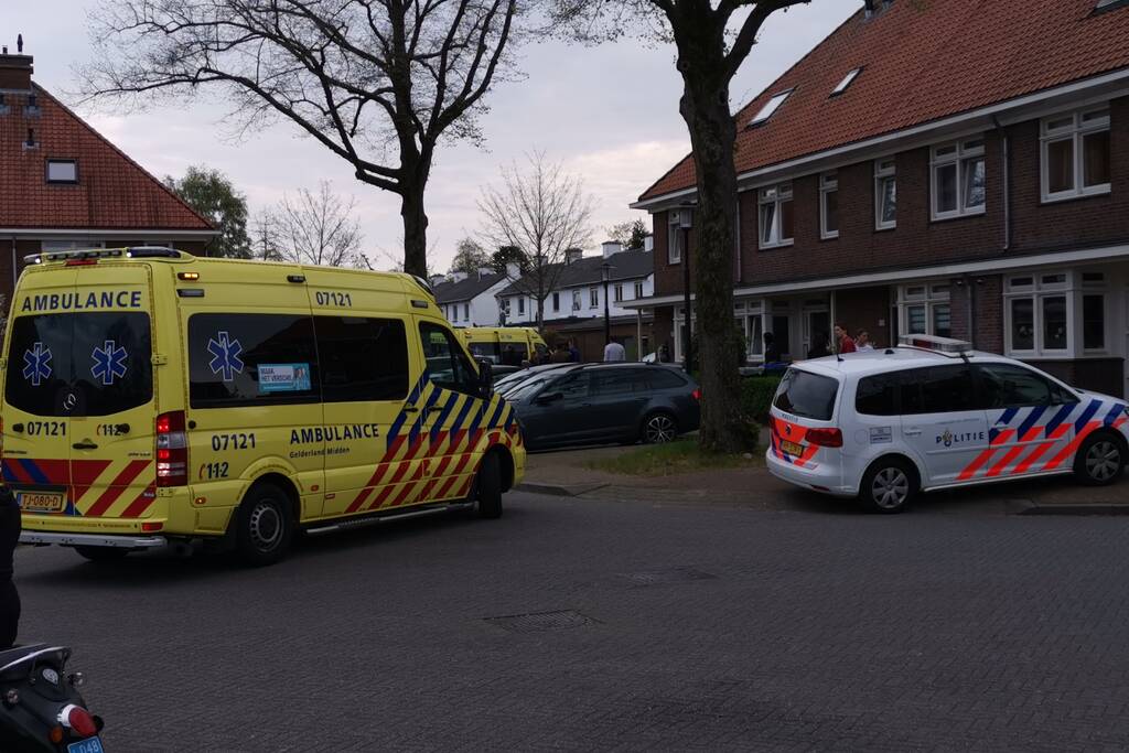 Persoon zwaargewond na val van hoogte