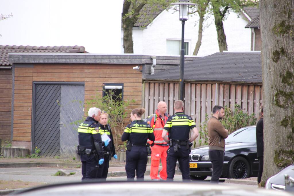 Persoon zwaargewond na val van hoogte