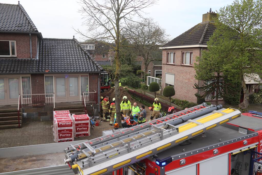 Man bedolven onder puin bij sloopwerkzaamheden