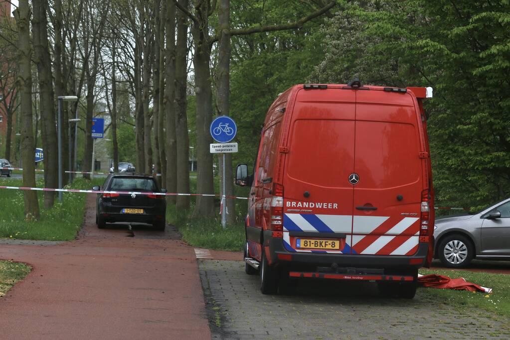 Dode aangetroffen onderaan flatgebouw