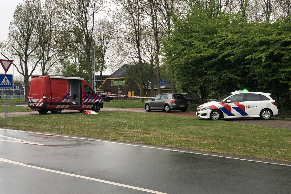 Dode aangetroffen onderaan flatgebouw