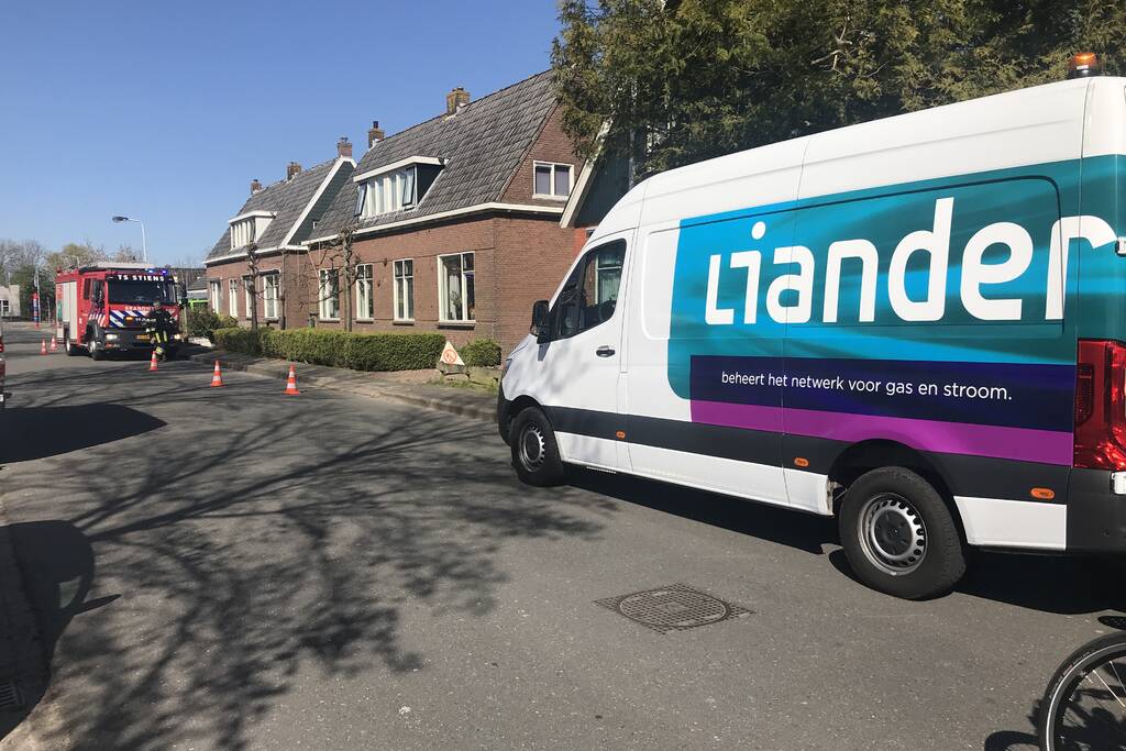 Gaslekkage in achtertuin van woning