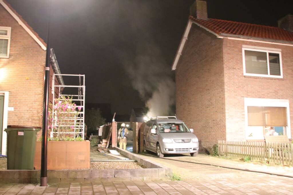 Bewoners merken brand in achtertuin niet op
