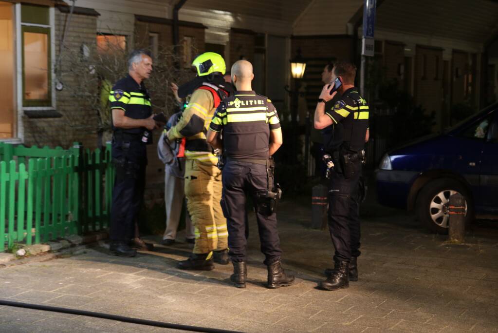 Uitslaande brand in schuur achter woning