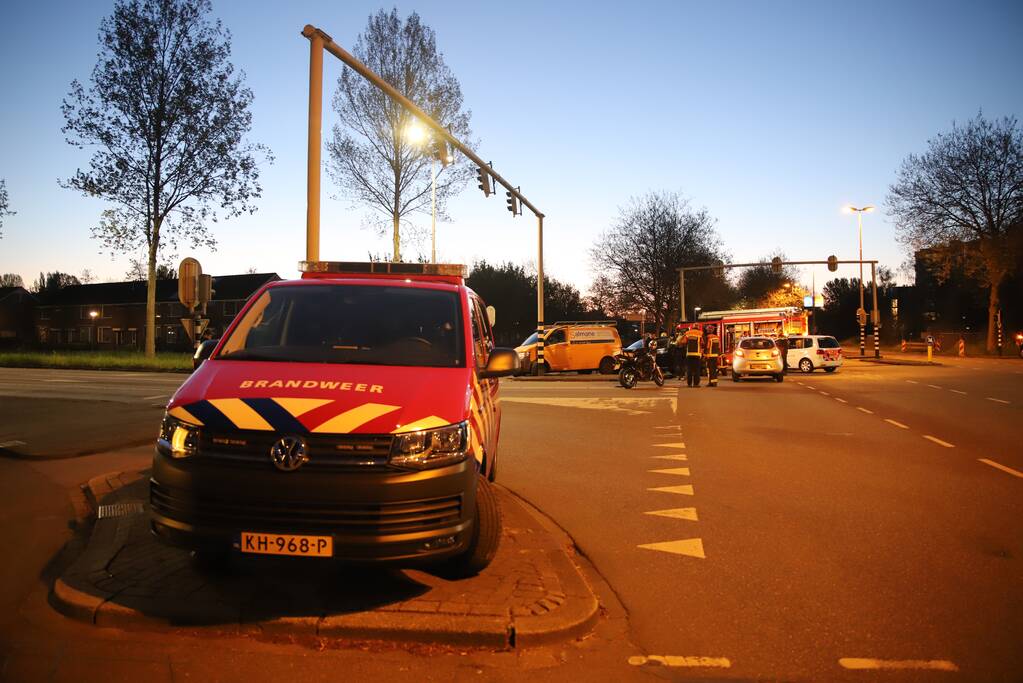 Veel schade bij aanrijding op kruising