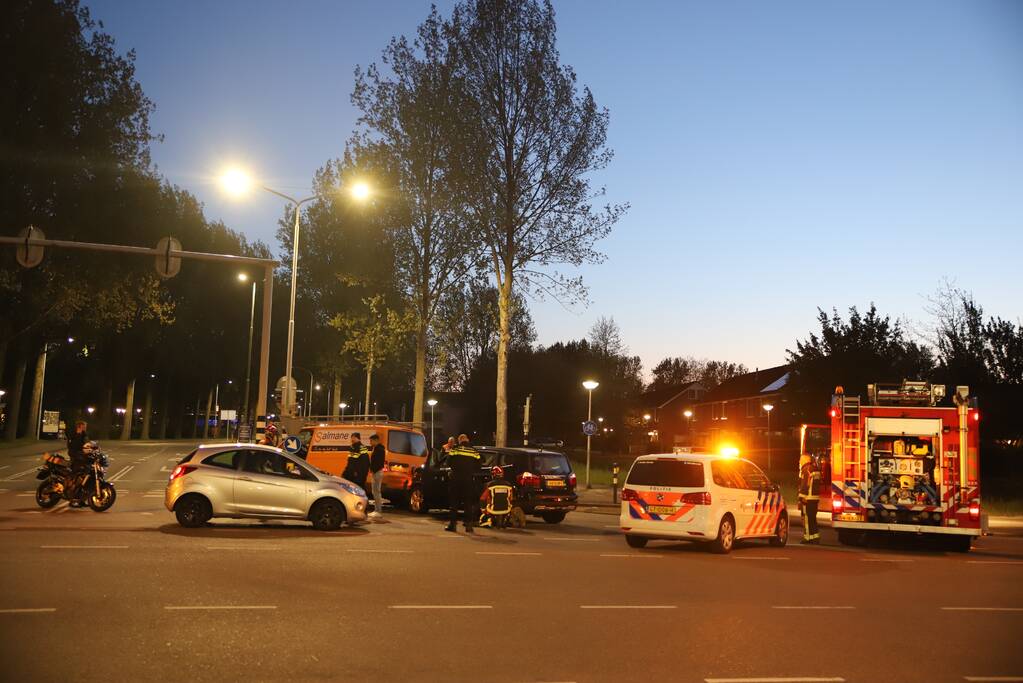 Veel schade bij aanrijding op kruising