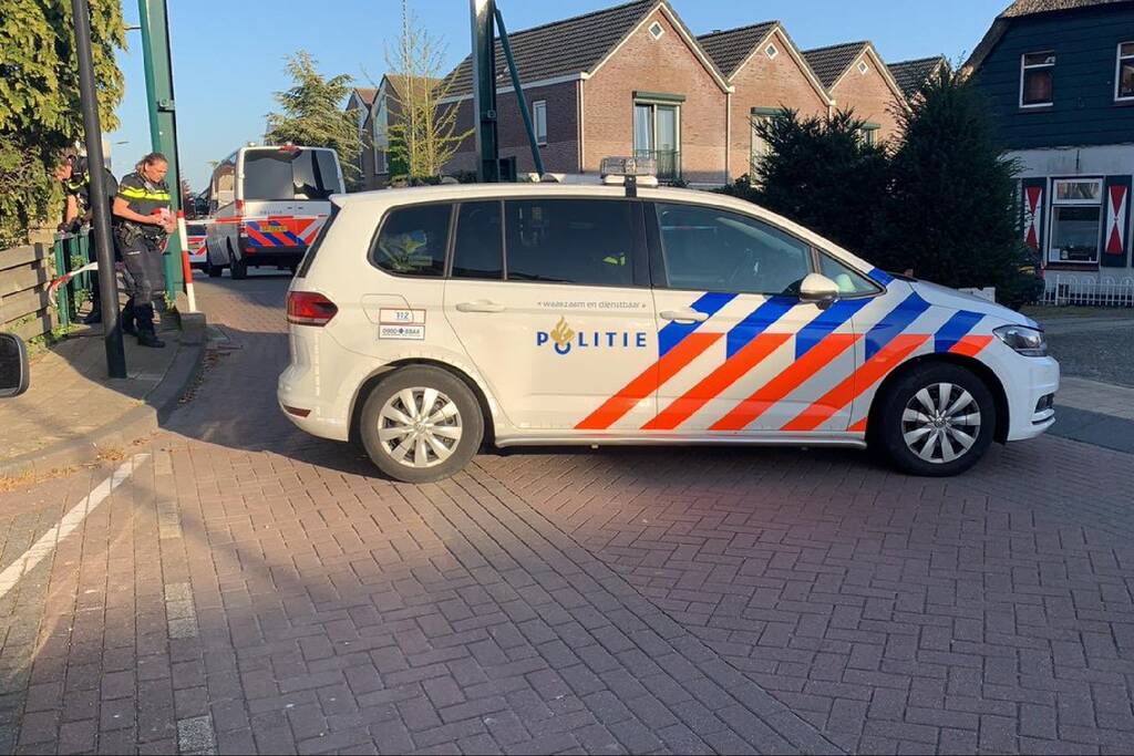 Bebloede man aangehouden door grote politiemacht