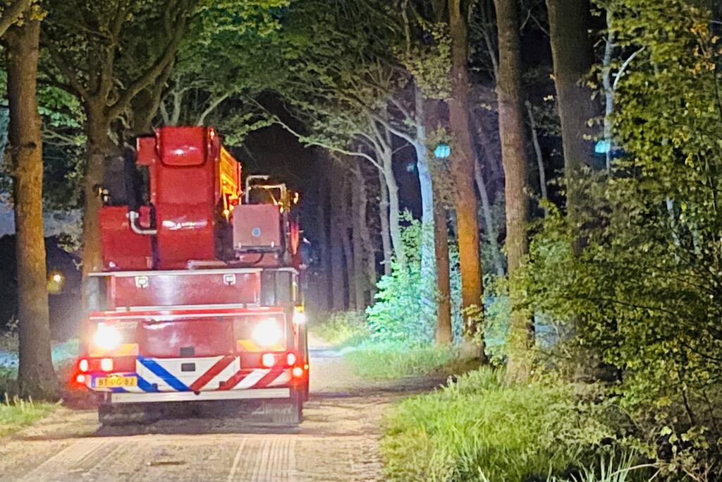 Brand in schoorsteen van woning