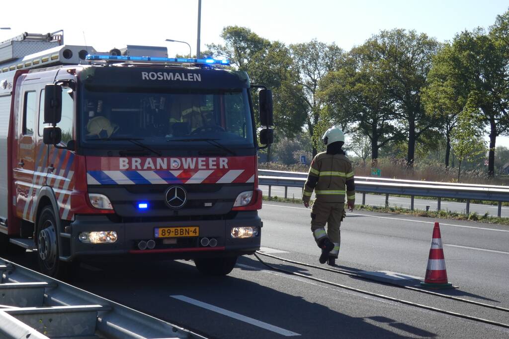 Vrachtwagen vat vlam door vastgelopen remmen