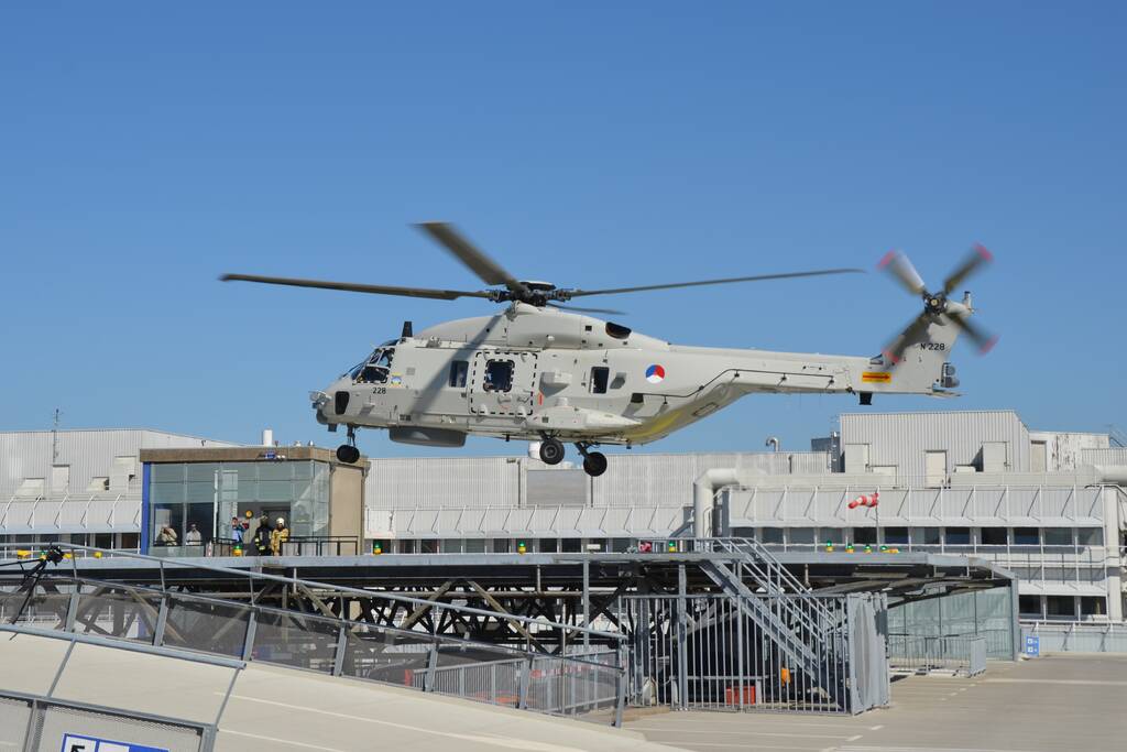 Defensiehelikopter NH90 neemt patiëntentransport MMT over