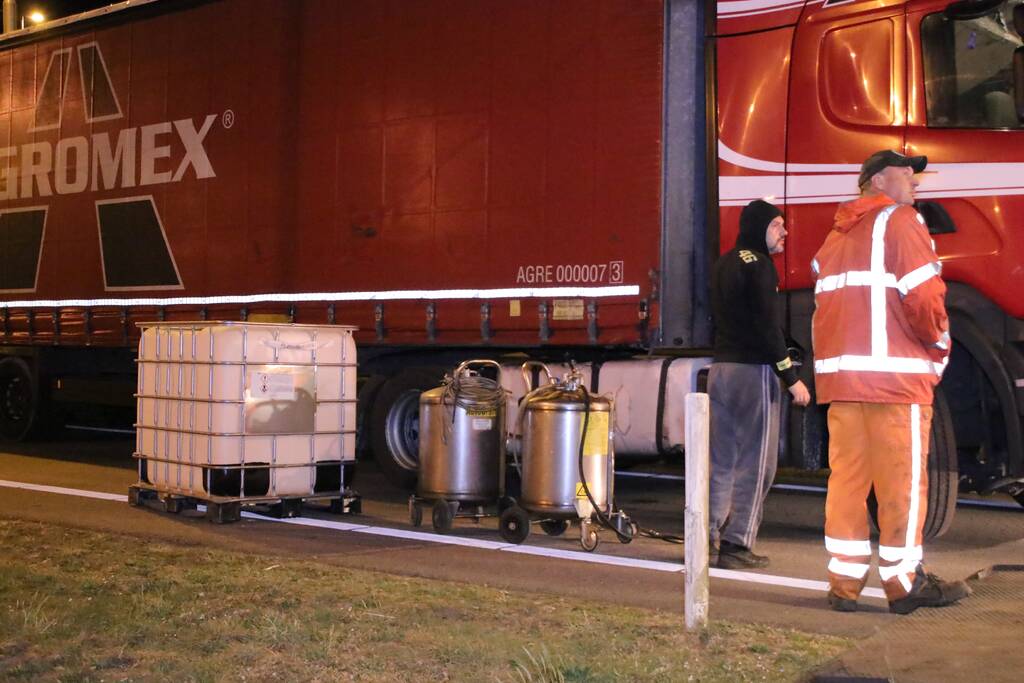 Tankstation en parkeerplaats afgesloten om lekgereden dieseltank