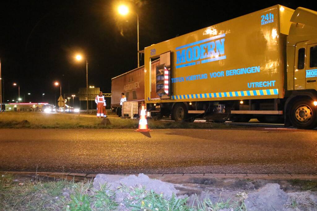 Tankstation en parkeerplaats afgesloten om lekgereden dieseltank